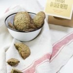 biscotti senza glutine di cece nero_01