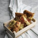 Pizza in teglia con zucchine, pomodorini e olive taggiasche_02