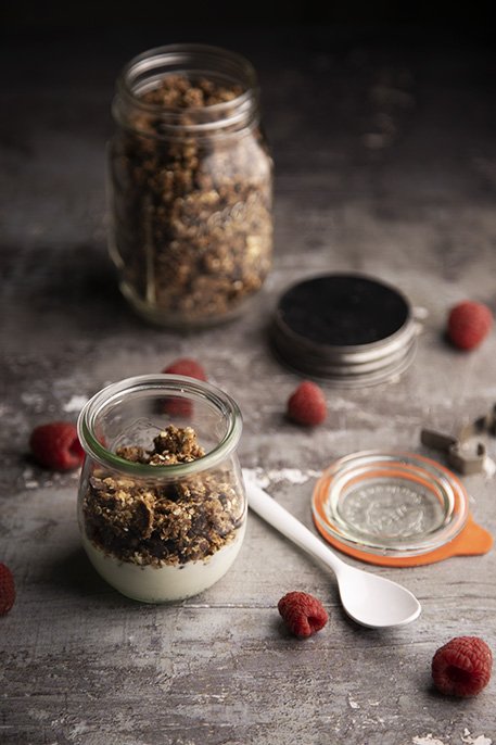 granola senza cottura al cioccolato e caramello salato