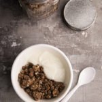 granola senza cottura al cioccolato e caramello salato_03 granola senza cottura al cioccolato e caramello salato